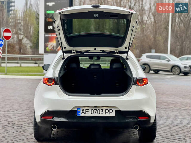 Білий Мазда 3, об'ємом двигуна 2.5 л та пробігом 81 тис. км за 16300 $, фото 46 на Automoto.ua