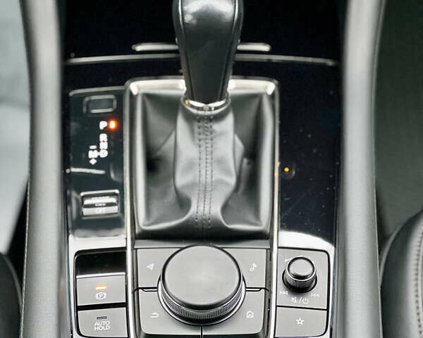 Белый Мазда 3, объемом двигателя 2.5 л и пробегом 81 тыс. км за 16200 $, фото 22 на Automoto.ua