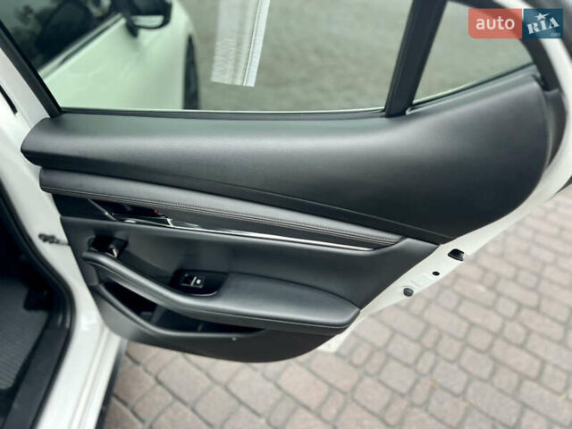 Білий Мазда 3, об'ємом двигуна 2.5 л та пробігом 81 тис. км за 16300 $, фото 38 на Automoto.ua