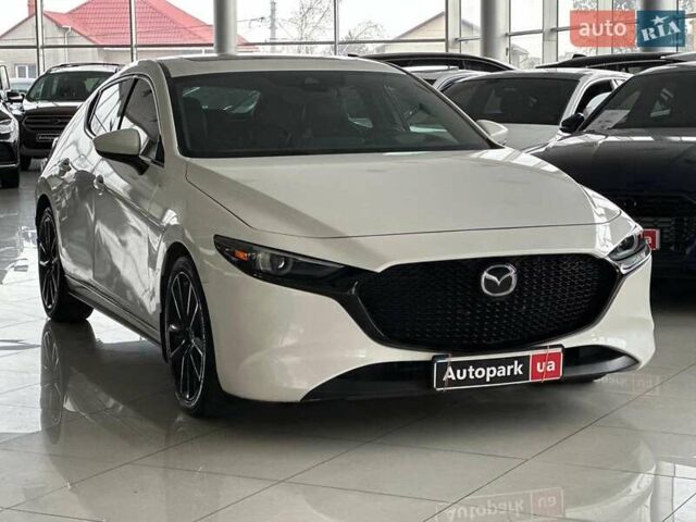 Белый Мазда 3, объемом двигателя 2.5 л и пробегом 57 тыс. км за 16440 $, фото 2 на Automoto.ua