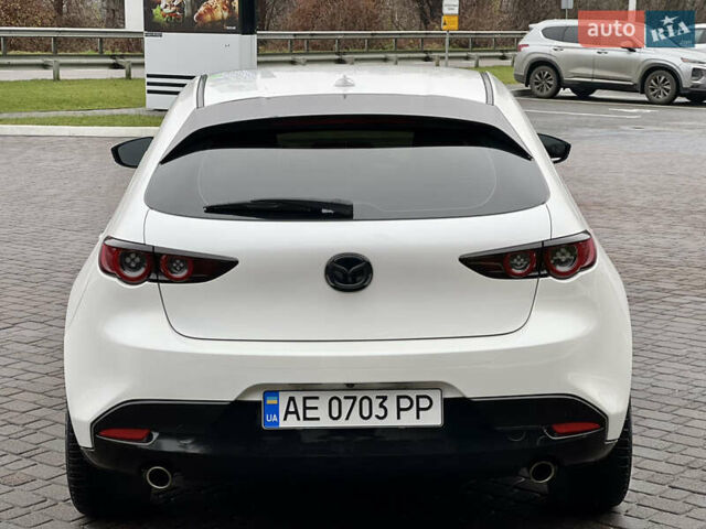 Білий Мазда 3, об'ємом двигуна 2.5 л та пробігом 81 тис. км за 16300 $, фото 3 на Automoto.ua
