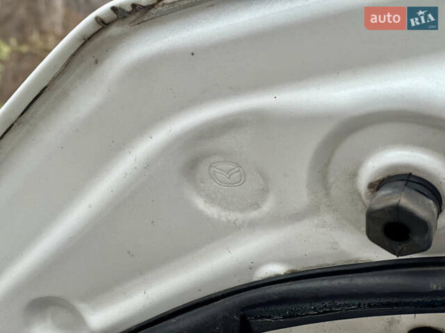 Білий Мазда 3, об'ємом двигуна 2.5 л та пробігом 81 тис. км за 16300 $, фото 56 на Automoto.ua