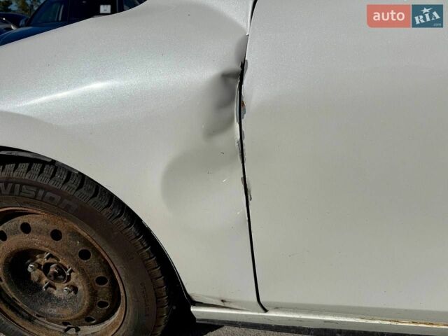 Білий Мазда 3, об'ємом двигуна 2 л та пробігом 98 тис. км за 8300 $, фото 17 на Automoto.ua