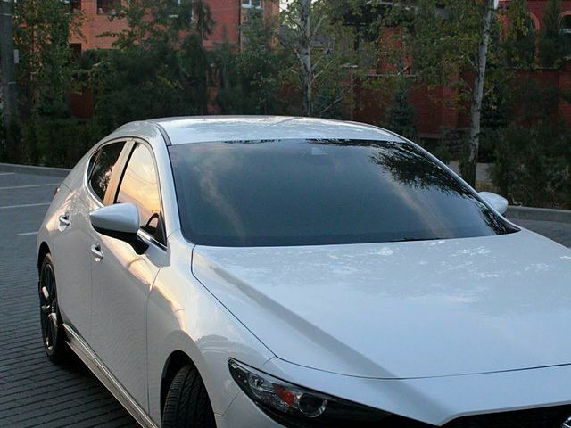 Білий Мазда 3, об'ємом двигуна 2.5 л та пробігом 14 тис. км за 16700 $, фото 2 на Automoto.ua