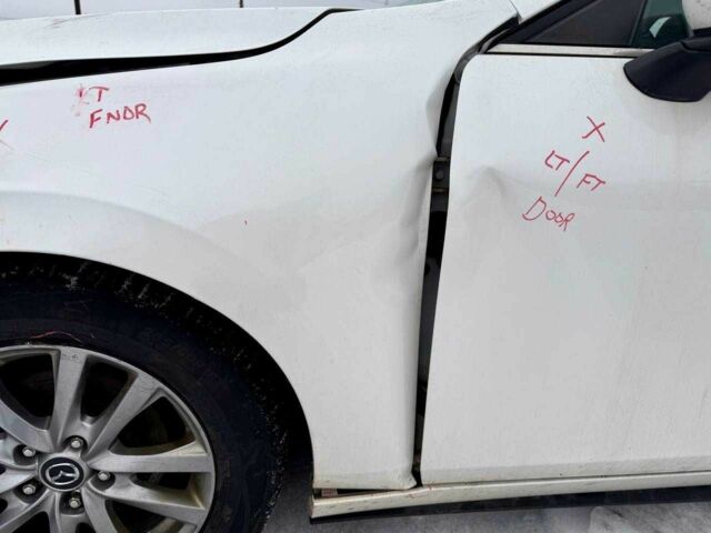 Белый Мазда 3, объемом двигателя 2.5 л и пробегом 93 тыс. км за 10100 $, фото 8 на Automoto.ua