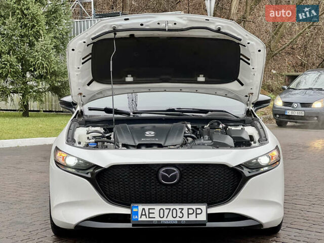 Білий Мазда 3, об'ємом двигуна 2.5 л та пробігом 81 тис. км за 16300 $, фото 52 на Automoto.ua