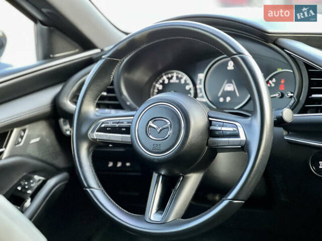 Белый Мазда 3, объемом двигателя 2.5 л и пробегом 81 тыс. км за 16200 $, фото 12 на Automoto.ua