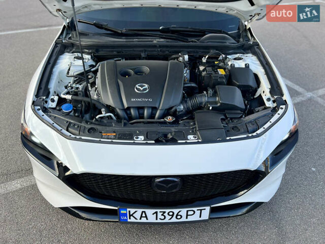 Белый Мазда 3, объемом двигателя 2.5 л и пробегом 81 тыс. км за 16200 $, фото 61 на Automoto.ua
