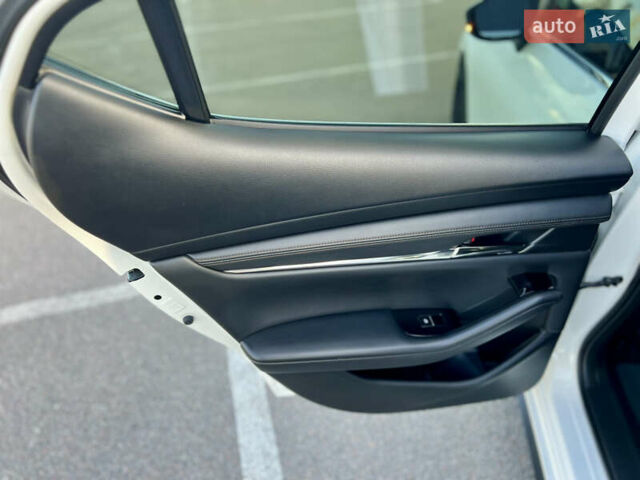 Белый Мазда 3, объемом двигателя 2.5 л и пробегом 81 тыс. км за 16200 $, фото 20 на Automoto.ua