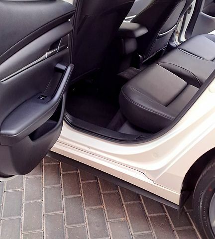Білий Мазда 3, об'ємом двигуна 2.5 л та пробігом 14 тис. км за 16700 $, фото 12 на Automoto.ua