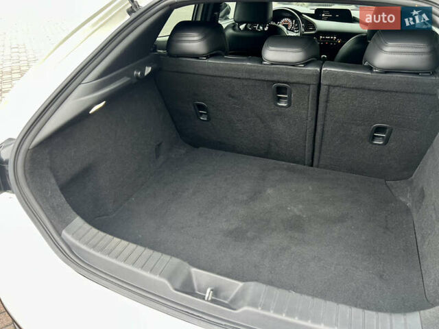 Білий Мазда 3, об'ємом двигуна 2.5 л та пробігом 81 тис. км за 16300 $, фото 48 на Automoto.ua