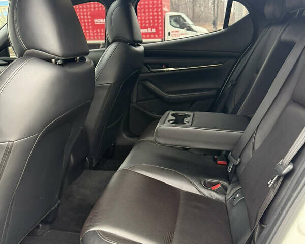 Белый Мазда 3, объемом двигателя 2.5 л и пробегом 120 тыс. км за 19300 $, фото 11 на Automoto.ua