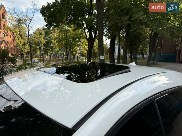 Білий Мазда 3, об'ємом двигуна 2.5 л та пробігом 116 тис. км за 17999 $, фото 12 на Automoto.ua