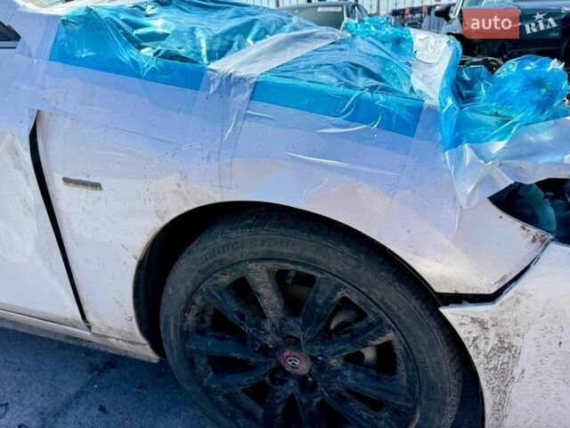 Білий Мазда 3, об'ємом двигуна 2.5 л та пробігом 82 тис. км за 13300 $, фото 31 на Automoto.ua