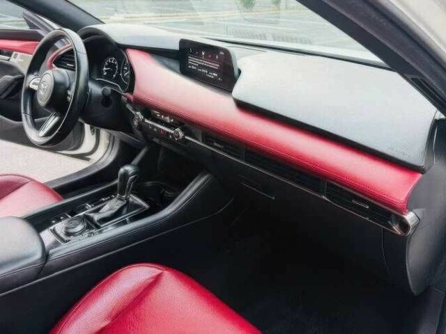 Білий Мазда 3, об'ємом двигуна 2.5 л та пробігом 45 тис. км за 4594 $, фото 18 на Automoto.ua