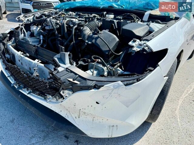 Білий Мазда 3, об'ємом двигуна 2.49 л та пробігом 82 тис. км за 10500 $, фото 7 на Automoto.ua