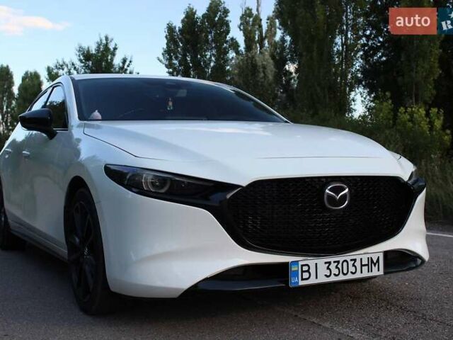 Белый Мазда 3, объемом двигателя 2.5 л и пробегом 110 тыс. км за 21000 $, фото 2 на Automoto.ua