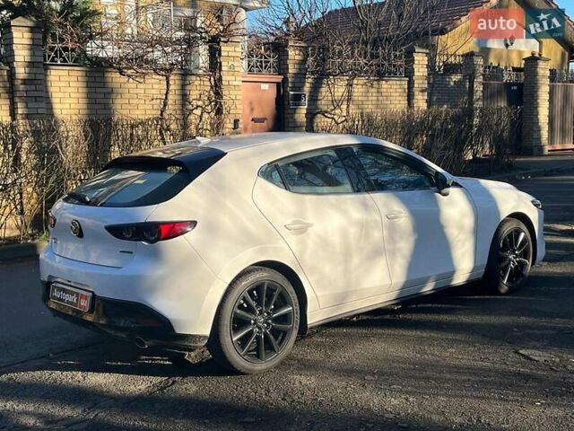 Белый Мазда 3, объемом двигателя 2.5 л и пробегом 39 тыс. км за 18990 $, фото 7 на Automoto.ua