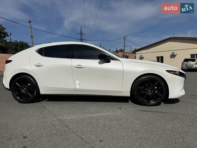 Белый Мазда 3, объемом двигателя 2.5 л и пробегом 80 тыс. км за 18900 $, фото 3 на Automoto.ua