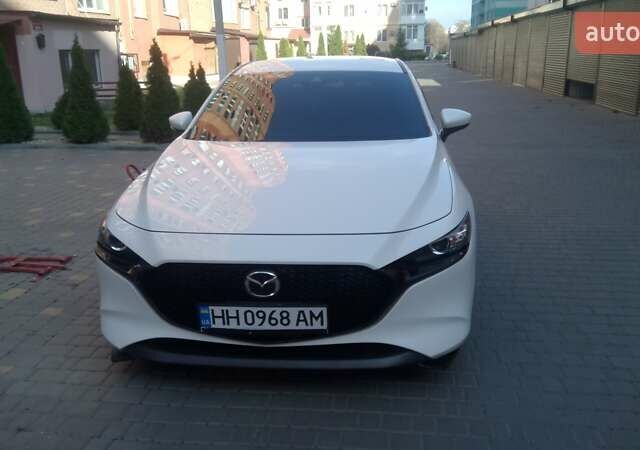 Білий Мазда 3, об'ємом двигуна 2.5 л та пробігом 40 тис. км за 19000 $, фото 2 на Automoto.ua