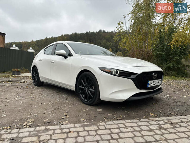 Білий Мазда 3, об'ємом двигуна 2.5 л та пробігом 97 тис. км за 18500 $, фото 2 на Automoto.ua