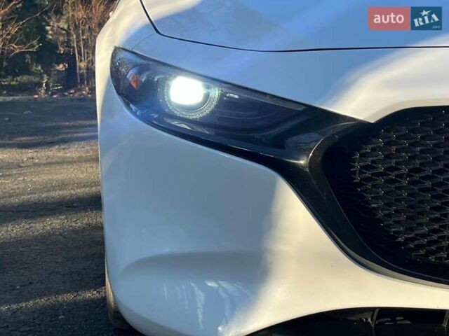 Белый Мазда 3, объемом двигателя 2.5 л и пробегом 39 тыс. км за 18990 $, фото 4 на Automoto.ua