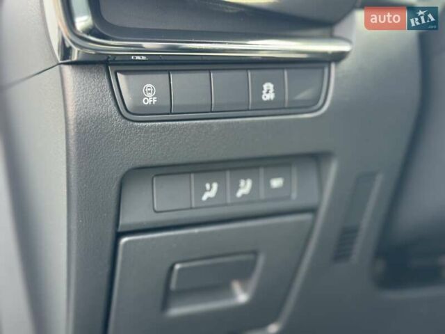 Белый Мазда 3, объемом двигателя 2.5 л и пробегом 80 тыс. км за 18900 $, фото 19 на Automoto.ua