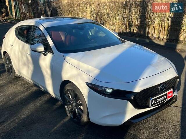 Белый Мазда 3, объемом двигателя 2.5 л и пробегом 39 тыс. км за 18990 $, фото 2 на Automoto.ua
