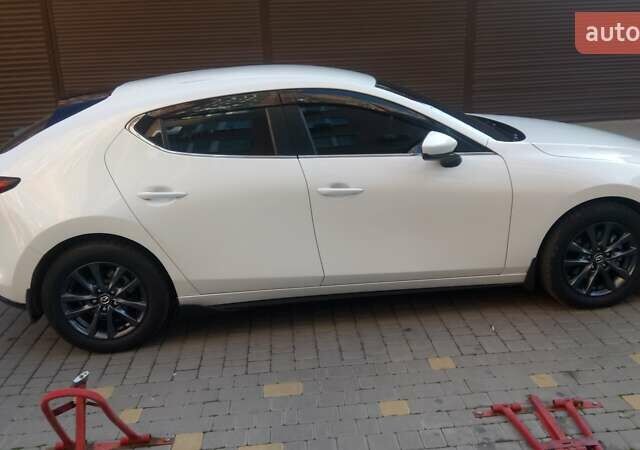Білий Мазда 3, об'ємом двигуна 2.5 л та пробігом 40 тис. км за 19000 $, фото 10 на Automoto.ua