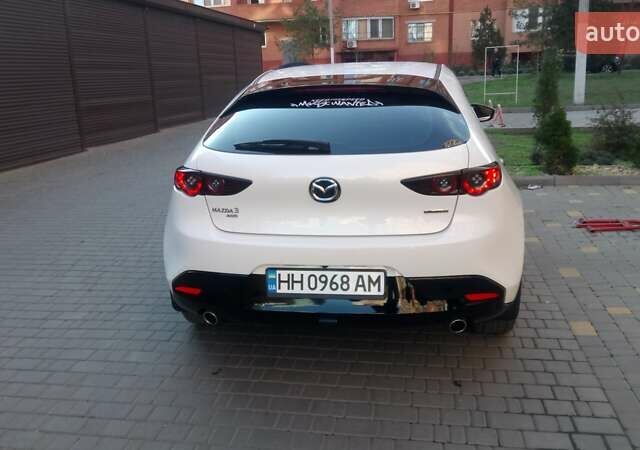 Білий Мазда 3, об'ємом двигуна 2.5 л та пробігом 40 тис. км за 19000 $, фото 7 на Automoto.ua