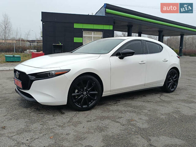 Белый Мазда 3, объемом двигателя 2.5 л и пробегом 80 тыс. км за 17999 $, фото 2 на Automoto.ua