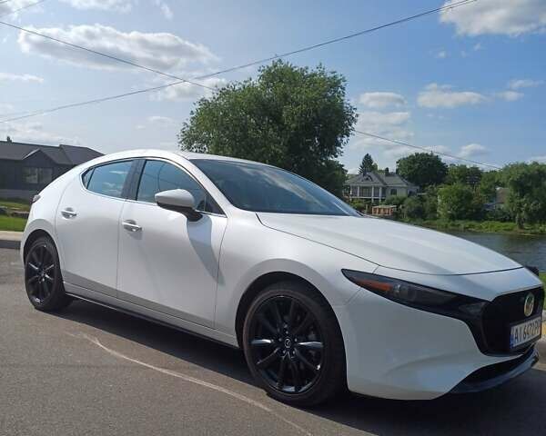 Белый Мазда 3, объемом двигателя 2.5 л и пробегом 38 тыс. км за 18900 $, фото 4 на Automoto.ua