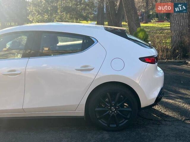 Белый Мазда 3, объемом двигателя 2.5 л и пробегом 39 тыс. км за 18990 $, фото 12 на Automoto.ua