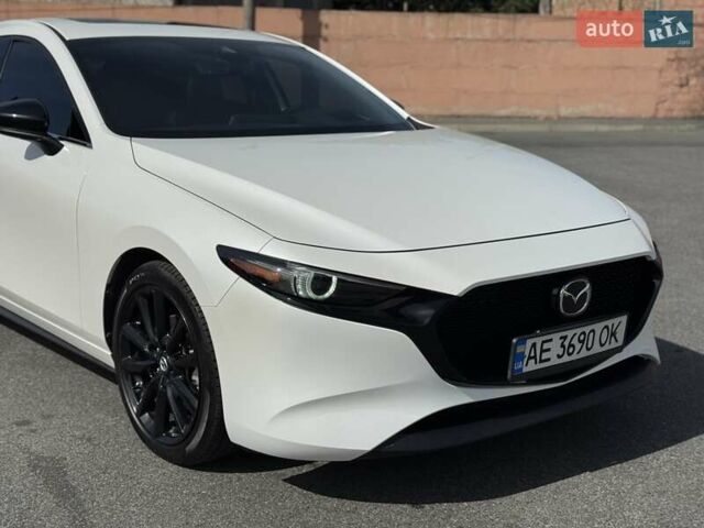 Белый Мазда 3, объемом двигателя 2.5 л и пробегом 80 тыс. км за 18900 $, фото 1 на Automoto.ua
