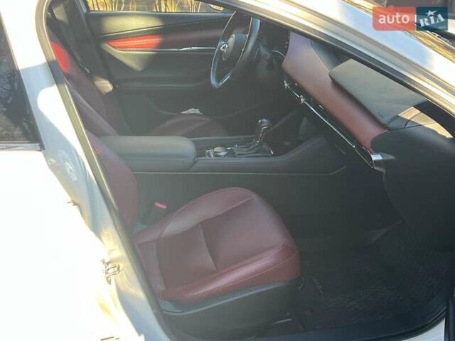 Белый Мазда 3, объемом двигателя 2.5 л и пробегом 39 тыс. км за 18990 $, фото 36 на Automoto.ua