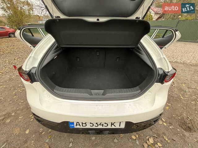 Білий Мазда 3, об'ємом двигуна 2.5 л та пробігом 97 тис. км за 18500 $, фото 16 на Automoto.ua