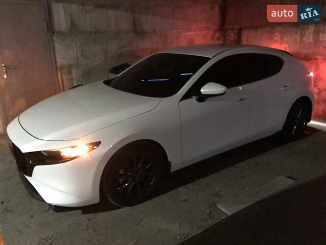 Білий Мазда 3, об'ємом двигуна 2.5 л та пробігом 40 тис. км за 19000 $, фото 28 на Automoto.ua