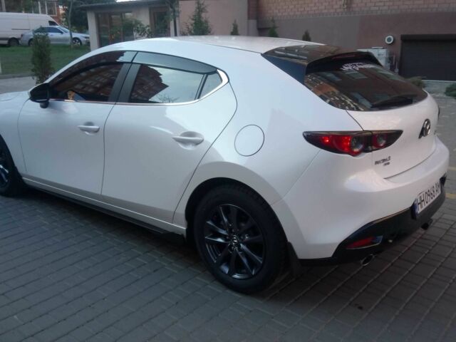 Білий Мазда 3, об'ємом двигуна 2.5 л та пробігом 40 тис. км за 19000 $, фото 5 на Automoto.ua