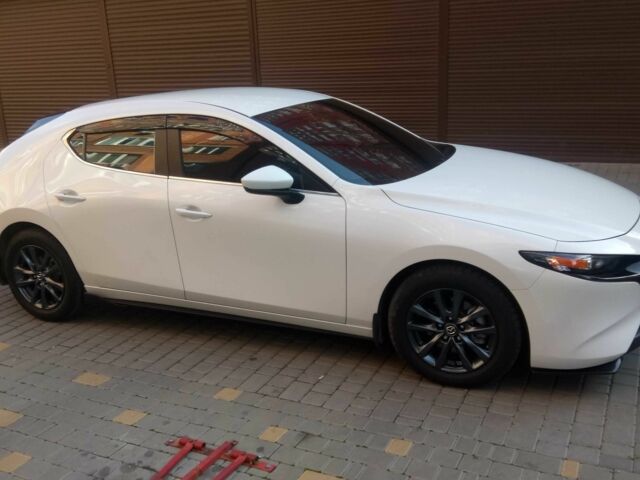 Білий Мазда 3, об'ємом двигуна 2.5 л та пробігом 40 тис. км за 19000 $, фото 6 на Automoto.ua