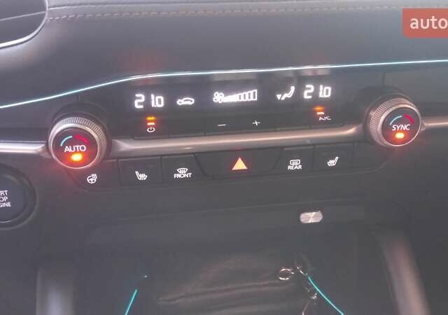 Білий Мазда 3, об'ємом двигуна 2.5 л та пробігом 40 тис. км за 19000 $, фото 22 на Automoto.ua