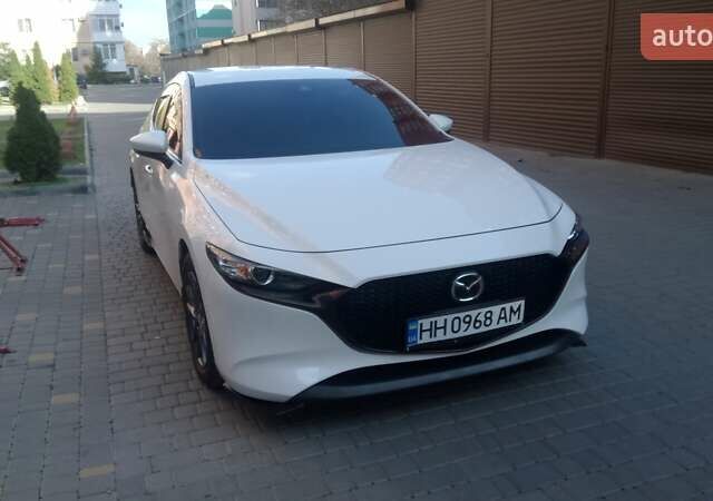 Білий Мазда 3, об'ємом двигуна 2.5 л та пробігом 40 тис. км за 19000 $, фото 1 на Automoto.ua