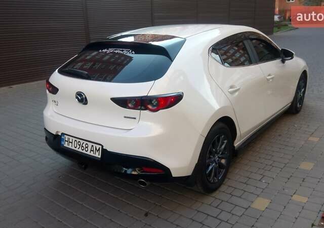 Білий Мазда 3, об'ємом двигуна 2.5 л та пробігом 40 тис. км за 19000 $, фото 8 на Automoto.ua