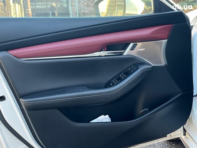 Белый Мазда 3, объемом двигателя 2.5 л и пробегом 39 тыс. км за 18990 $, фото 15 на Automoto.ua