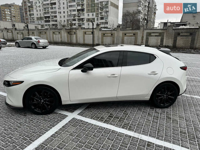 Белый Мазда 3, объемом двигателя 2.5 л и пробегом 29 тыс. км за 22500 $, фото 3 на Automoto.ua