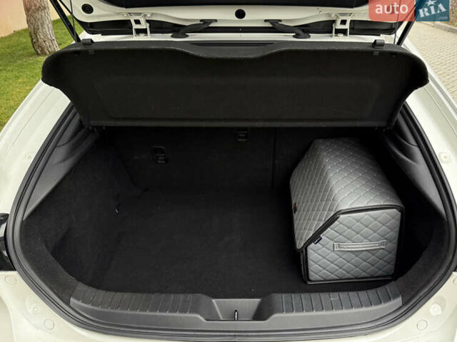 Білий Мазда 3, об'ємом двигуна 2.49 л та пробігом 42 тис. км за 24000 $, фото 6 на Automoto.ua