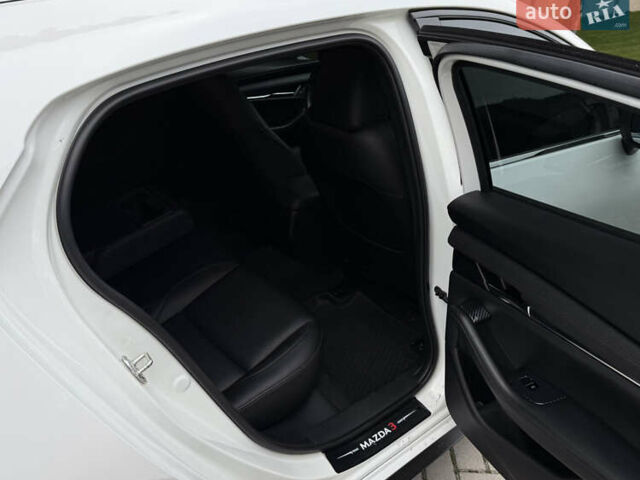 Білий Мазда 3, об'ємом двигуна 2.49 л та пробігом 42 тис. км за 24000 $, фото 7 на Automoto.ua