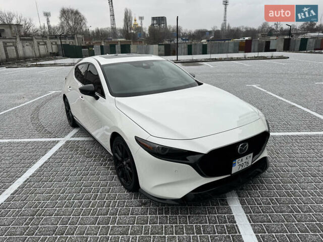 Белый Мазда 3, объемом двигателя 2.5 л и пробегом 29 тыс. км за 22500 $, фото 1 на Automoto.ua