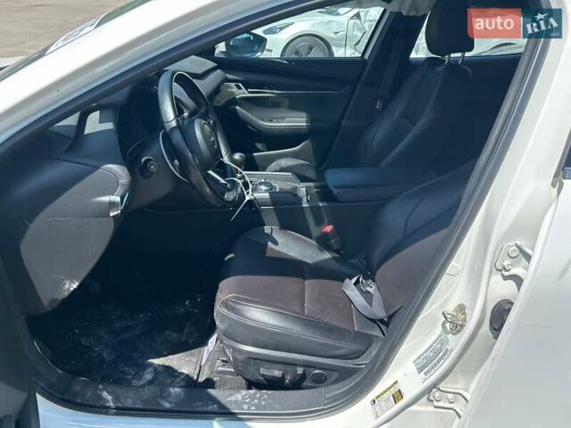 Белый Мазда 3, объемом двигателя 2.5 л и пробегом 81 тыс. км за 7900 $, фото 10 на Automoto.ua