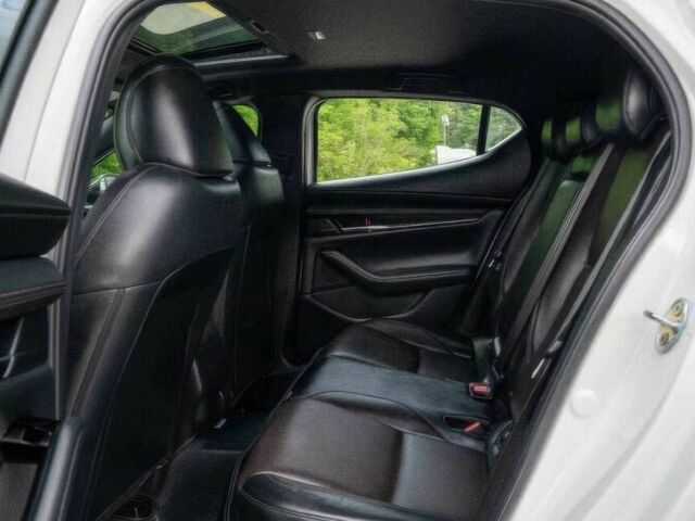 Белый Мазда 3, объемом двигателя 2.5 л и пробегом 23 тыс. км за 9000 $, фото 10 на Automoto.ua