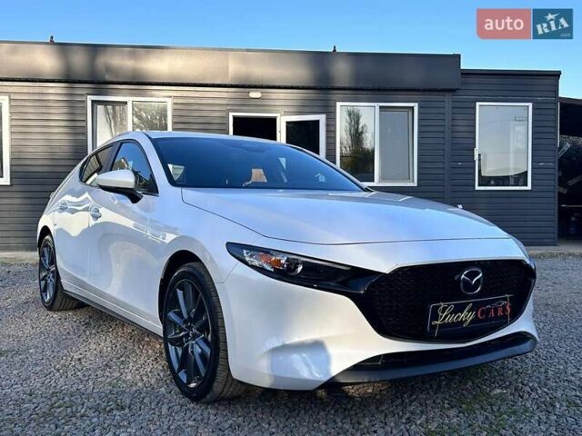Білий Мазда 3, об'ємом двигуна 2.5 л та пробігом 2 тис. км за 19999 $, фото 3 на Automoto.ua
